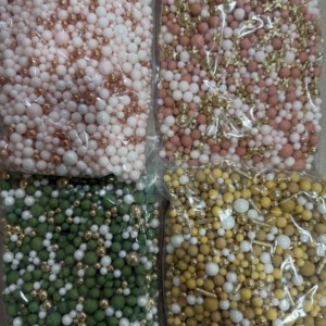 Perles de sucre comestibles mates mélangées 500g 1kg pour la décoration de gâteaux - Product Image 1