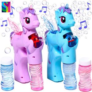 SY Unicorn Bubble <span class=keywords><strong>Blaster</strong></span> con pistola <span class=keywords><strong>de</strong></span> burbujas <span class=keywords><strong>de</strong></span> luz y <span class=keywords><strong>sonido</strong></span> y 2 botellas Bubble Gun Toy - Product Image 1