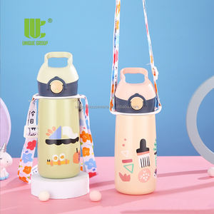 Grupo único Regalo de Navidad Botella de <span class=keywords><strong>agua</strong></span> aislada al vacío Escuela Estudiante Niños Botella de <span class=keywords><strong>agua</strong></span> sin Bpa con tapa de paja - Product Image 5