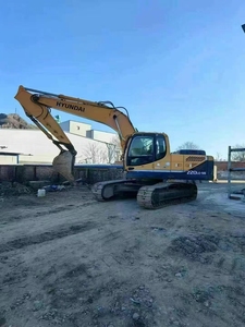 Excavadora Usada Hyundai 220LC-9S, Modelo 2023, Peso Operativo de 20 Toneladas, Capacidad de Cucharón de 1.2m, Origen Shanghái, Motor Hyundai - Product Image 3