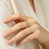 Cincin Band Vintage Tebal Lapis Emas 18K dari Baja Anti Karat untuk Wanita, Anti Luntur, Dapat Ditumpuk, Perhiasan Minimalis