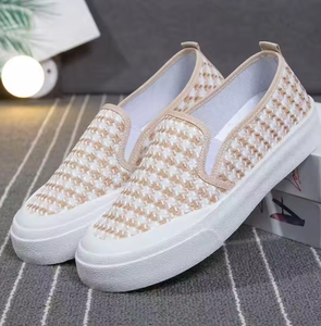 รองเท้าผ้าใบแฟชั่นใหม่สวมใส่สบายแบบสวมน้ำหนักเบาระบายอากาศได้ดีสำหรับนักเรียนฤดูร้อน - Product Image 2