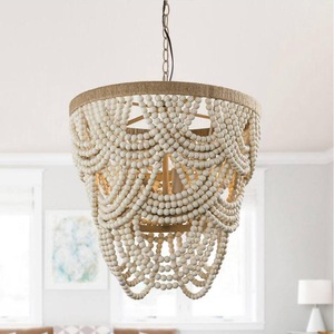 Lustre en bois à perles rondes avec source lumineuse LED E26 pour salon, chambre à coucher, salle à manger - Product Image 1