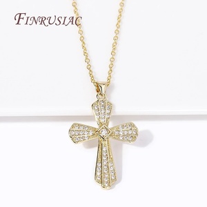 Colar Moderno com Pingente Cruz Cristã Jesus para Mulheres e Homens, Banhado a Ouro 18K, Corrente Elo, Choker com Zircônias, Joias e Presentes - Product Image 4