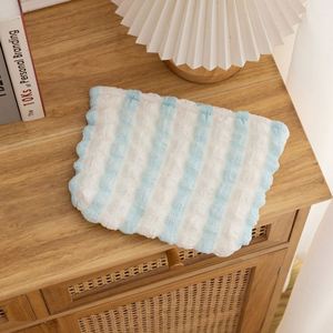 Bolsa de Maquillaje Acolchada con Diseño de Burbujas y Rayas para Mujer, con Logotipo Personalizado, Linda y Suave - Product Image 4