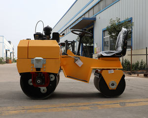 Rouleau compresseur hydraulique à double tambour de 700 kg avec une force de vibration de 2 tonnes - Product Image 5