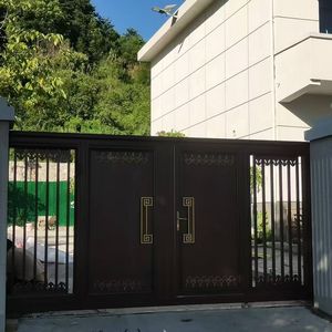 Bền Thân Thiện Với Môi Nhôm Nghệ Thuật Cổng Tự Động Đu Hiện Đại Sân Biệt Thự Lối Vào Thiết <span class=keywords><strong>K</strong></span>ế Kho Dễ Dàng Cài Đặt Trực Tuyến - Product Image 5