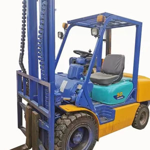 Gebrauchter Komatsu 30 3-Tonnen-Gabelstapler der 17. Generation mit 2 Stufen und 5 Meter Hubhöhe auf Lager zum günstigen Verkauf - Product Image 1