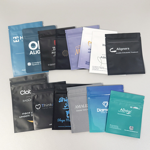 Sacs d'Emballage Personnalisés pour Gouttières d'Alignement Dentaire, Fermeture Ziplock Trois Soudures Latérales, Sachet Refermable pour Aligners - Product Image 6