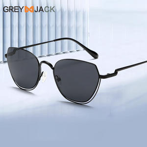 แว่นกันแดดเกรย์แจ็คทรงไม่สมมาตรกรอบโลหะสีดำสำหรับทุกเพศป้องกันรังสียูวี 400 ระดับ 2 รุ่น G029 - Product Image 3