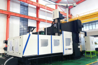 Fraiseuse CNC à portique robuste GUOSHENG GMF4030R BT50 FANUC à taux d'élimination de matériaux élevé pour moules et matrices