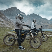 Bicicleta Eléctrica Rerode R1, Alternativa a Surron y Talaria, 17KW, 500N.m, 72V, 40Ah, Autonomía de 120km, 95km/h, Carga en 4 Horas, IP65, Frenos Hidráulicos, Neumáticos CST