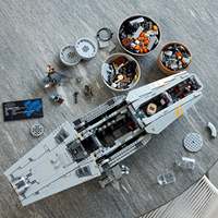 4453 PCS STEM Giant Razor Ship Model DIY Kit pour enfants avec lumières LED avec d'énormes canons de pont et de l'espace