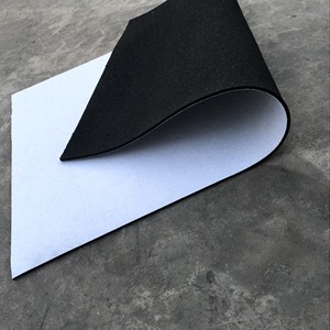 Venta al por mayor a granel EE. UU. Sublimación de poliéster en blanco Neumático reciclado Bienvenido Crumb Alfombrillas de goma para puerta - Product Image 4