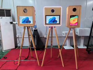 Cabina de Fotos Retro de Madera Personalizada con Impresora Instantánea para Selfies, Compatible con Cámaras, para Bodas - Product Image 2
