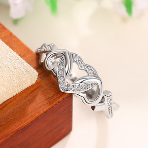 Anello a Cuore Intrecciato per Donne, Elegante Gioiello da Dito alla Moda - Product Image 6