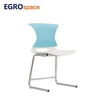 Chaise de bureau empilable en plastique EGROspace pour conférences, formations et salles de réunion, idéale pour les visiteurs