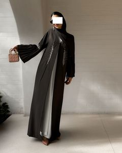 Elegante <span class=keywords><strong>Abaya</strong></span> Nera 2026 Moda Quotidiana <span class=keywords><strong>Abaya</strong></span> Modesta e Lussuosa con Ricami Artigianali e Perline Abbigliamento Musulmano Femminile <span class=keywords><strong>Abaya</strong></span> Araba - Product Image 4