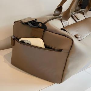Sac de grande capacité à séparation sec-humide, sac à main et bandoulière en Oxford imperméable, bagage léger pour les voyages d'affaires - Product Image 3