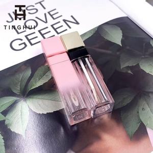 Precio de Fábrica, Tubo de Brillo Labial Cosmético Vacío Personalizado, Cuadrado, Degradado Rosa, Elegante, con Pincel, Material Plástico, MOQ 100 Piezas - Product Image 5