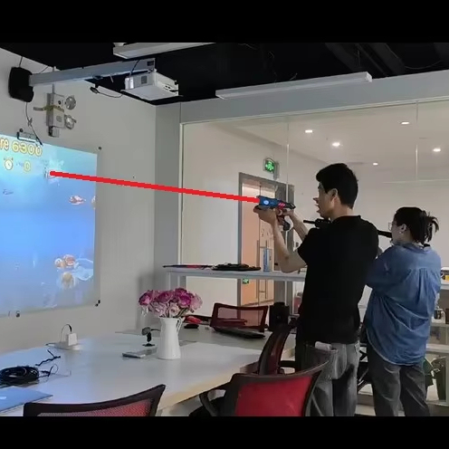 Hot Selling Interactive Shooting Projection Gun