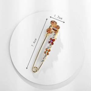 गहने गैंडा क्रिस्टल मिश्र धातु सोने के कपड़े सजावटी ब्रोच भट्टा तितली फूल महिला लड़की के लिए नए ब्रोच बड़े पिन - Product Image 2