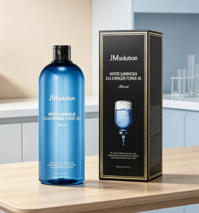 ผลิตในเกาหลี JMSOLUTION วอเตอร์ ลูมิเนิส โซเอส ริงเกอร์ โทนเนอร์ XL แบล็ค ไฮยาลูรอนิค แอซิด เอเอชเอ ดีลี่ สกินแคร์ วอเตอร์ - Product Image 1