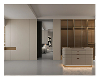 Système de dressing moderne en bois et verre pour chambre double, armoire de rangement pour vêtements