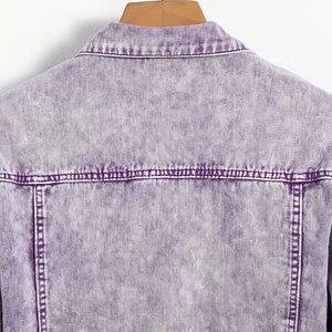 แจ็คเก็ตยีนส์สีม่วงสำหรับผู้ชาย สไตล์ลำลอง ขาดๆ แบบมีรอยขาด ติดกระดุม ปกคลาสสิก มีกระเป๋าหลายช่อง - Product Image 4