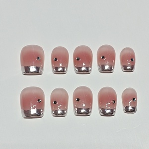 <span class=keywords><strong>Uñas</strong></span> Postizas de la Marca Muhaha Trend Design en Color Nude con Puntas Francesas, Bordes Plateados y Pedrería - Product Image 2