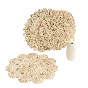 Sets de table ronds tressés en jute, paille et feuilles de maïs, faits à la main, résistants à la chaleur, couleur et taille personnalisables - Product Image 1
