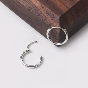 Petites boucles d'oreilles créoles argentées couleur or punk <span class=keywords><strong>pour</strong></span> femmes et hommes, boucles d'oreilles gothiques, bijoux hip hop, piercing de <span class=keywords><strong>cartilage</strong></span> - Product Image 2