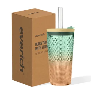 थोक एवरिच नया डिज़ाइन 650 मिलीलीटर प्लास्टिक ढक्कन और ग्लास स्ट्रॉ के साथ विशेष आकार का चमकदार ग्लास टम्बलर
