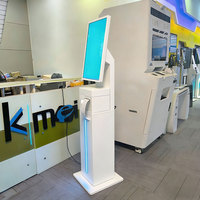 Terminal interactif de libre-service de 23,6 pouces avec imprimante de cartes d'embarquement, système Win10