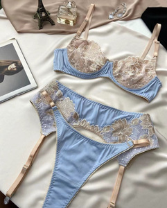 Conjunto de ropa interior erótica con bordado de encaje de lencería sexy, sujetador de realce con aros, <span class=keywords><strong>conjuntos</strong></span> breves con ligas, atuendo sensual elegante - Product Image 3