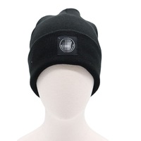 Personnalisé divers types de logos brodés écusson logos brodés chaud hiver chapeaux tricotés mélangé chapeaux tricotés