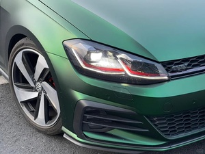 Satin <span class=keywords><strong>Venom</strong></span> Vert Mat Vert Vinyle Wrap 1.52*17M Haute Qualité Vente Chaude PET PVC <span class=keywords><strong>Film</strong></span> à Changement de Couleur pour Voiture Carrosserie Vinyle Wrap - Product Image 2