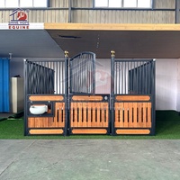 Nouveaux kits de grange à chevaux avec panneaux stables de stalle de boîte de porte à charnières porte de stalle économique pour écurie de cheval
