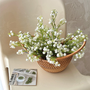 Fleurs artificielles Yasunobu Baby's Breath blanches à 5 branches en silicone souple pour la décoration intérieure, les accessoires de mariage et la photographie - Product Image 1
