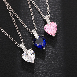 Collana con ciondolo a cuore colorato, catena a O con ciondolo in pietra scintillante romantica per donna - Product Image 2
