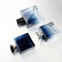 Benutzer definierte leere rechteckige Glas parfüm flaschen 50ml 200ml Kapazität quadratische Form in klarem rosa mattem Bernstein Silber für Frauen Männer