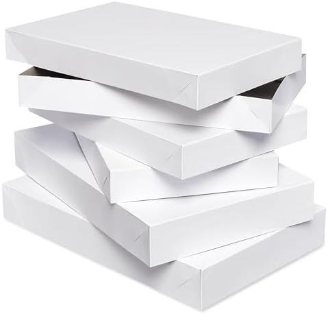 boîtes cadeaux blanches avec couvercles