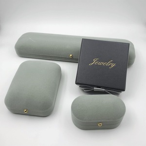 Exquisita Caja de Embalaje para Joyería de Franela - Formas Rectangulares/Ovaladas/Cuadradas Sin Cierre Versátil para Todo Tipo de Joyería y Accesorios - Product Image 1