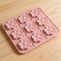 Moule à pudding en silicone en forme de fleur à 9 cavités, idéal pour les pâtisseries et les cuisines professionnelles - Vente en gros