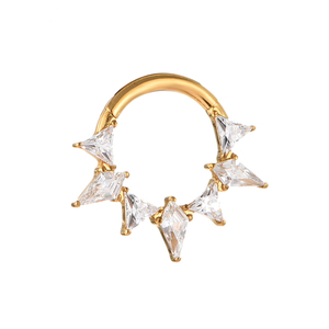 Fuxuan corpo <span class=keywords><strong>Piercing</strong></span> in titanio gioielli <span class=keywords><strong>anello</strong></span> di segmento incernierato con triangolo CZ lastricato clicker naso <span class=keywords><strong>anello</strong></span> elica orecchino - Product Image 3