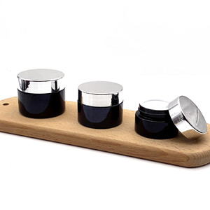 Envase de Vidrio de Lujo de Alta Calidad de 20ml/30ml/50ml/100ml Negro Dorado Mate para Crema Facial y Contorno de Ojos, Suero para el Cuidado de la Piel, con Tapa Plateada y Serigrafía - Product Image 4