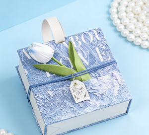 Caja de Regalo Ecológica con Diseño de Tulipán al Estilo Pintura al Óleo, con Asa, Hecha de Papel Grueso Especial con Laminado Mate y Forro de Esponja - Product Image 4