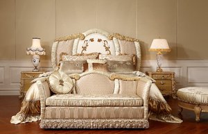 Lit à baldaquin rétro classique américain en bois massif sculpté, avec revêtement en cuir, design antique, pour chambre à coucher, mobilier de maison - Product Image 3