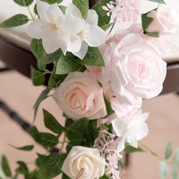 Fleurs artificielles hautement réalistes pour dossier de chaise, décoration de chaise de mariage, décoration de chaise extérieure en mousseline pour fête de mariage, vente en gros
