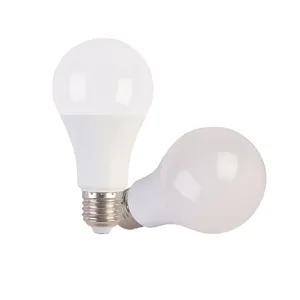 Großhandel Skd stromsparende intelligente LED-Glühre B22 E27 3 W 9 W LED-Leuchte mit PC Aluminiumgehäuse Wohngebrauch weiß kalt weiß